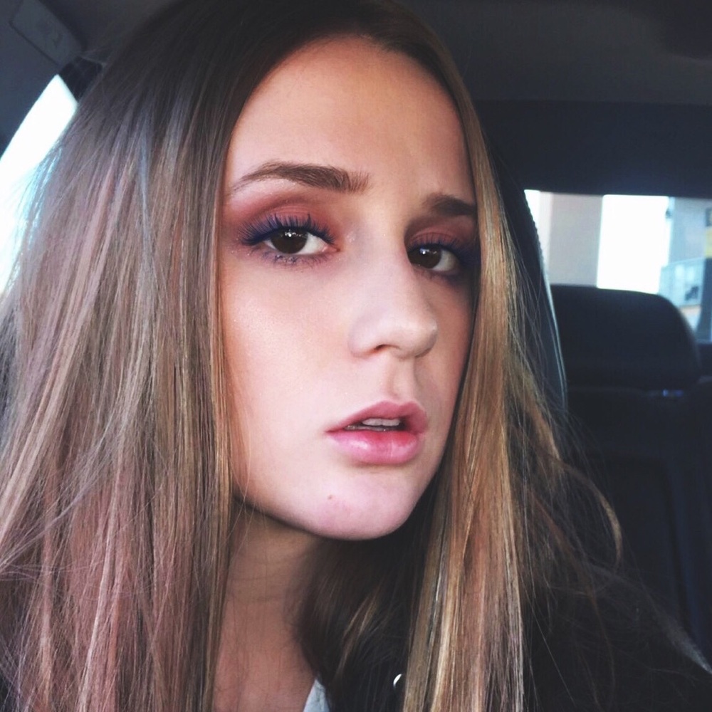 Meet your Posher, Lauren